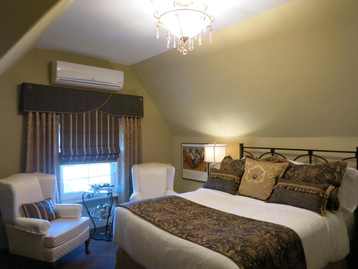 The Woodview Inn Gananoque Buitenkant foto