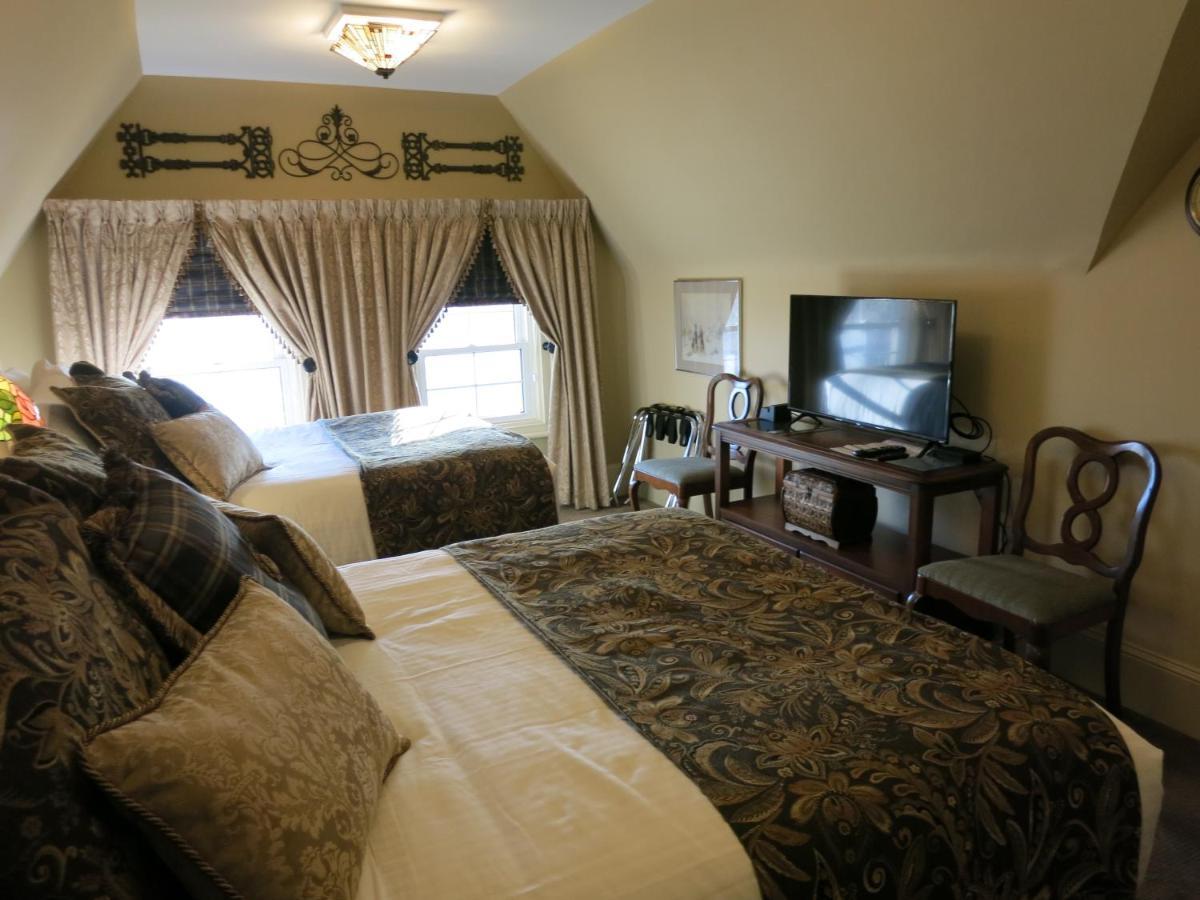 The Woodview Inn Gananoque Buitenkant foto