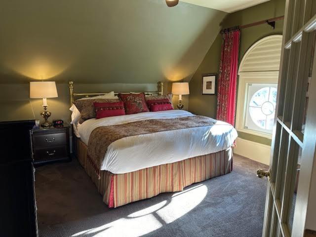 The Woodview Inn Gananoque Buitenkant foto