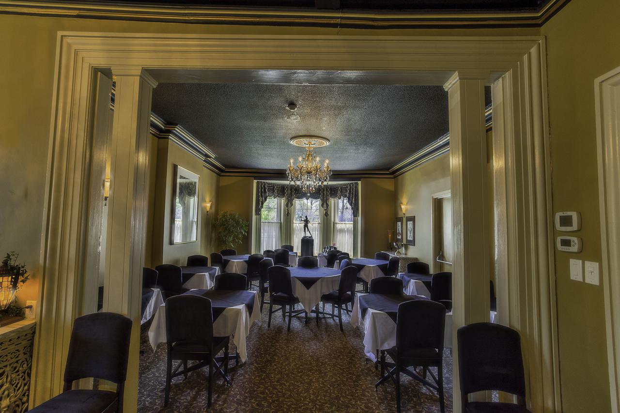 The Woodview Inn Gananoque Buitenkant foto